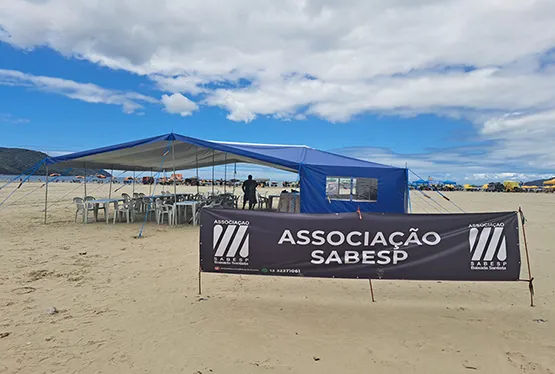 Foto da barraca de praia da Associação Sabesp 